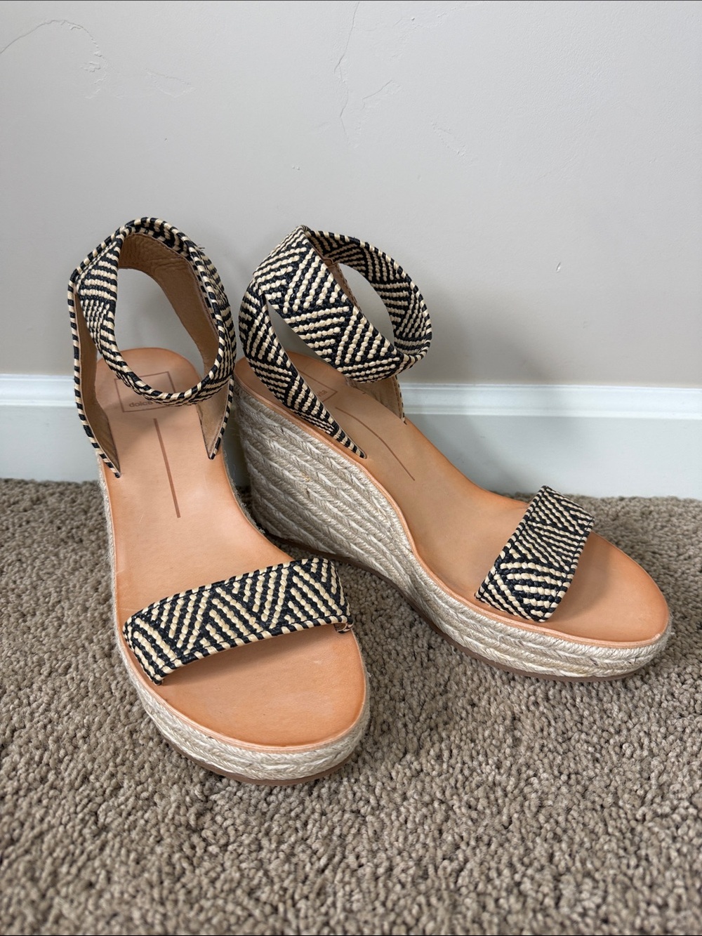 Dolce Vita | Black & Natural Woven Espadrille Wedge Sandals | Size 9